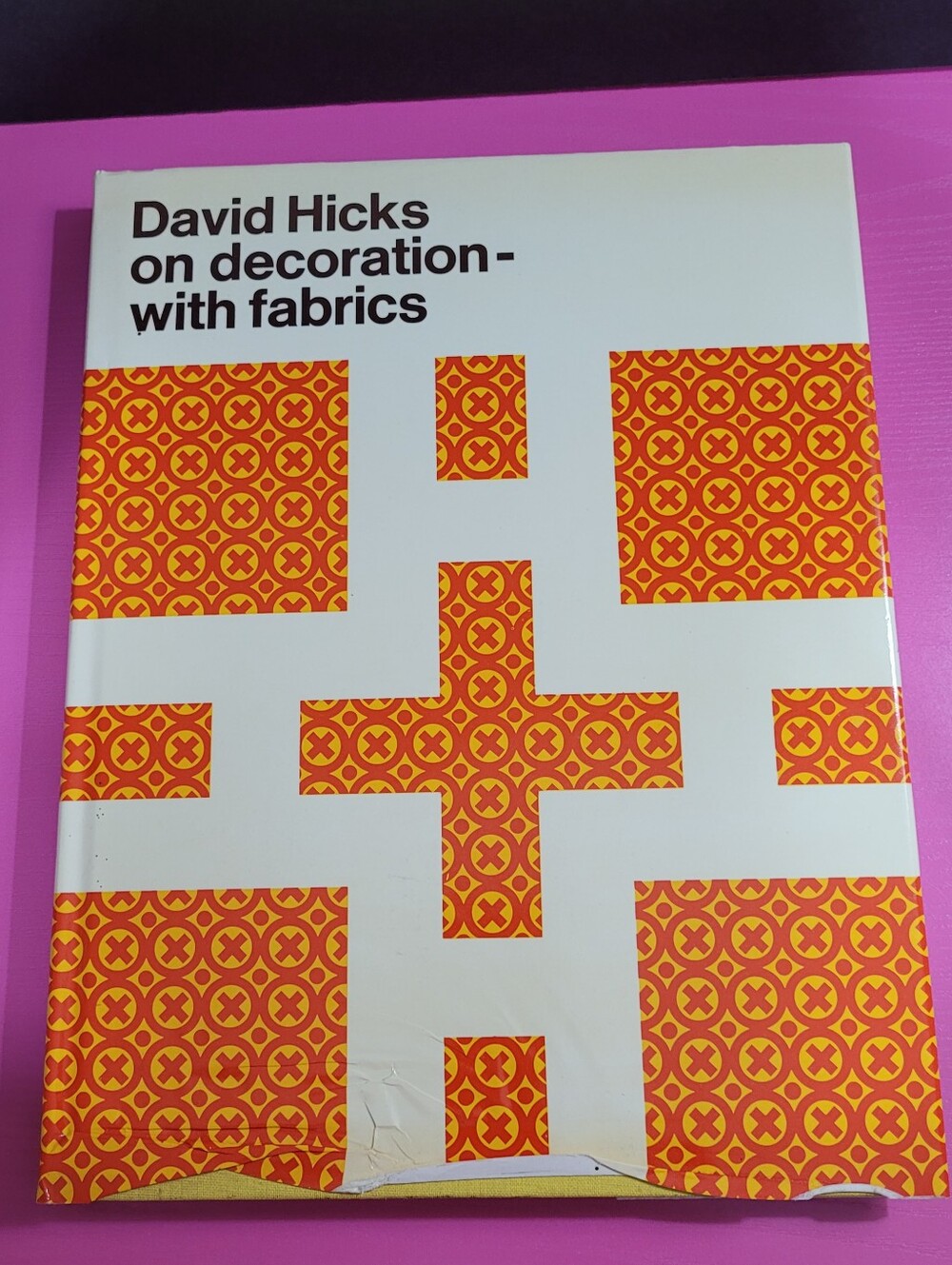 Vintage 1971 David Hicks On Decoration With Fabrics Hardcover Book (1265)